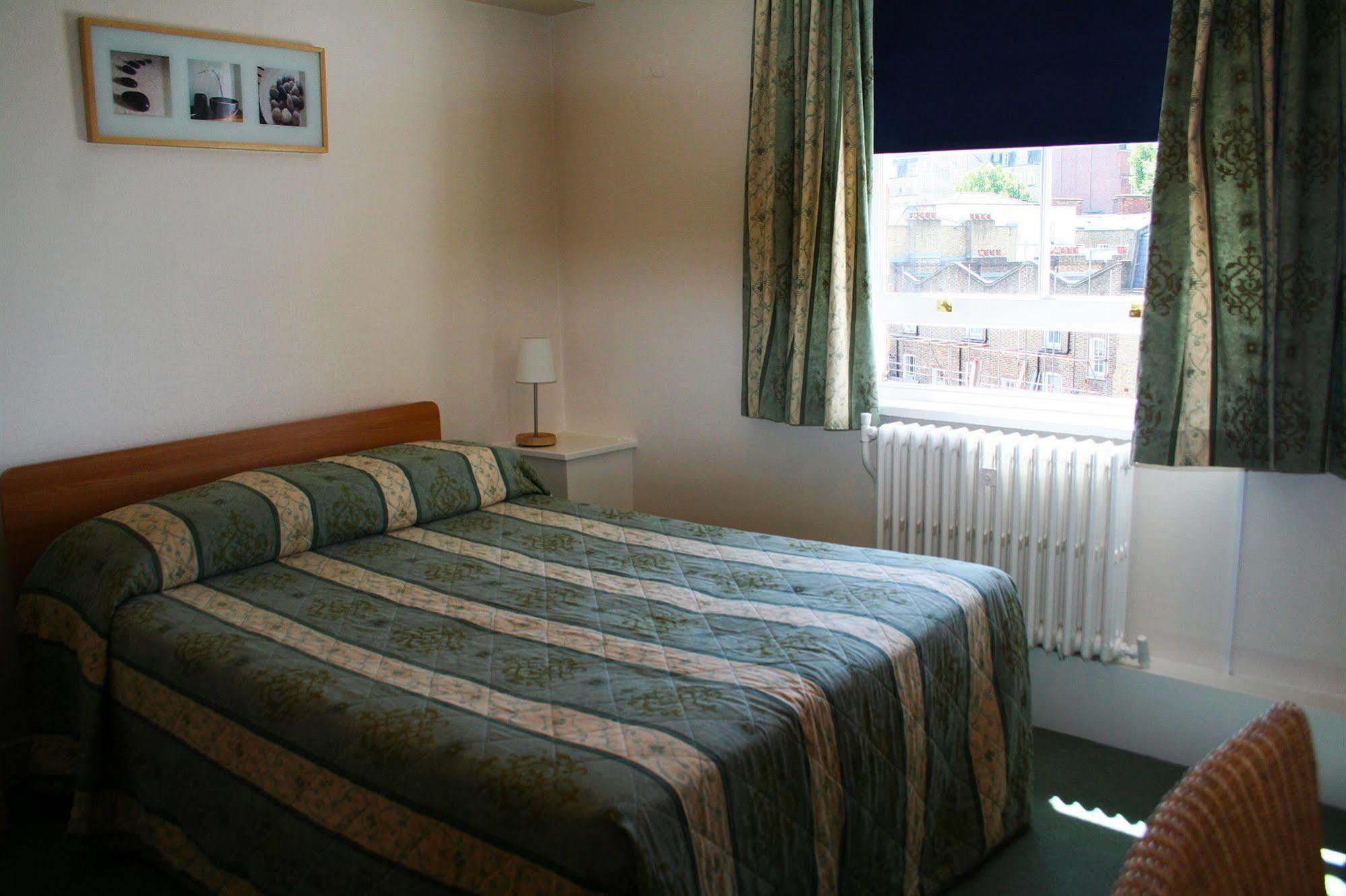 Euro Hotel Лондон Екстериор снимка