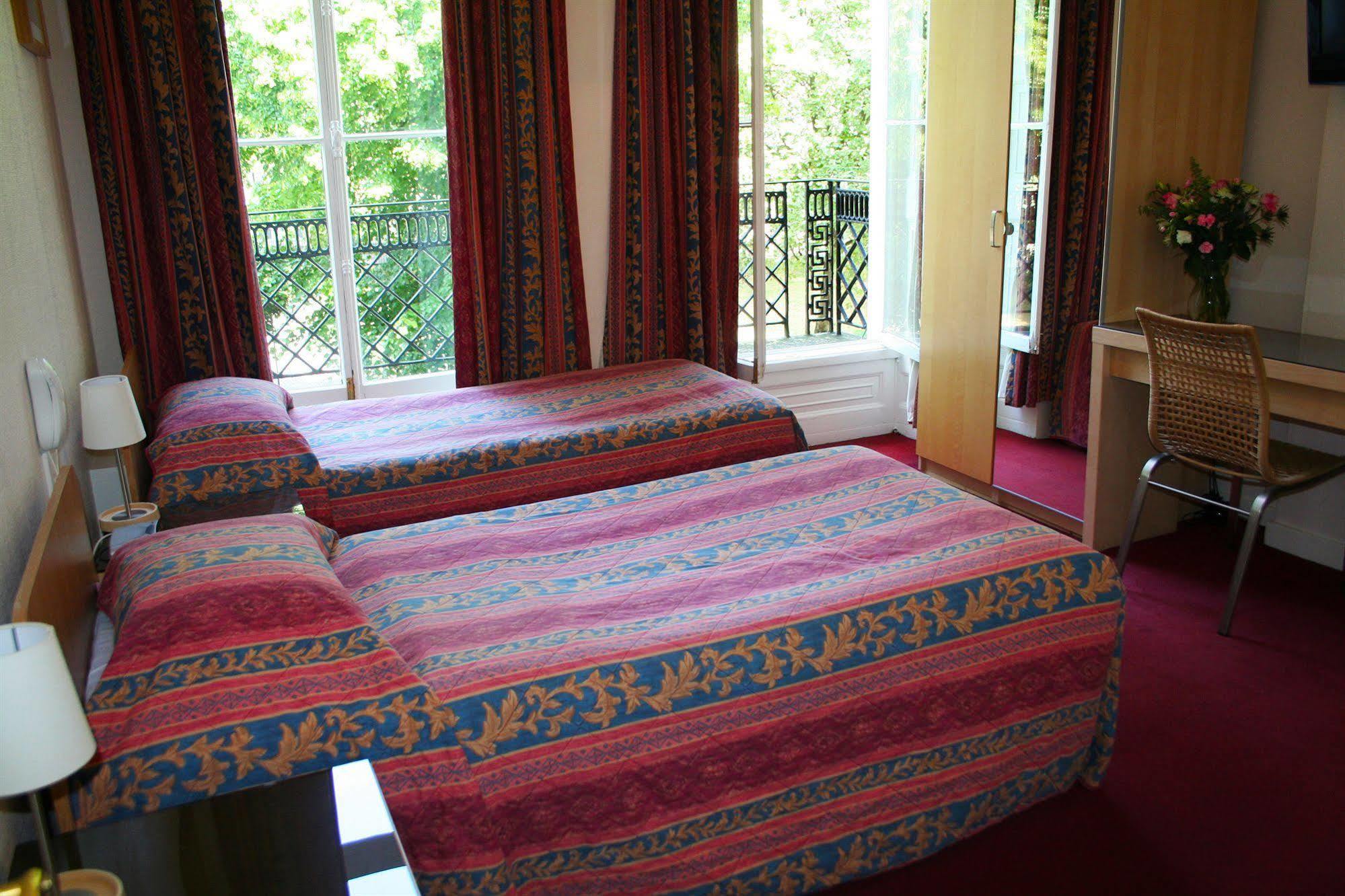 Euro Hotel Лондон Екстериор снимка