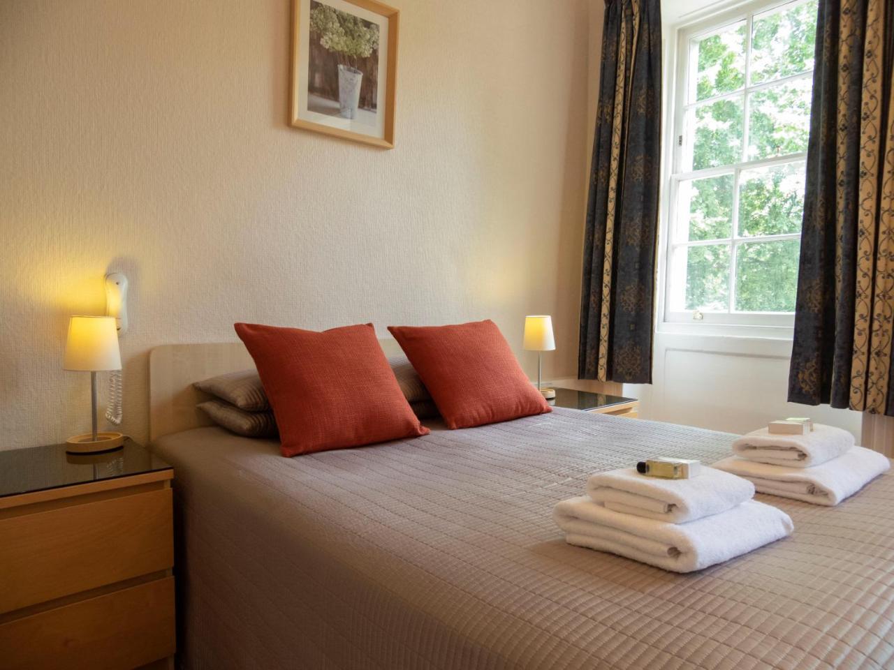 Euro Hotel Лондон Екстериор снимка