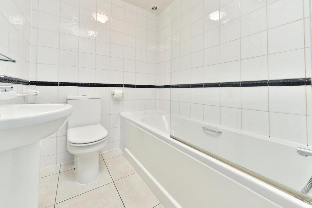 Euro Hotel Лондон Екстериор снимка