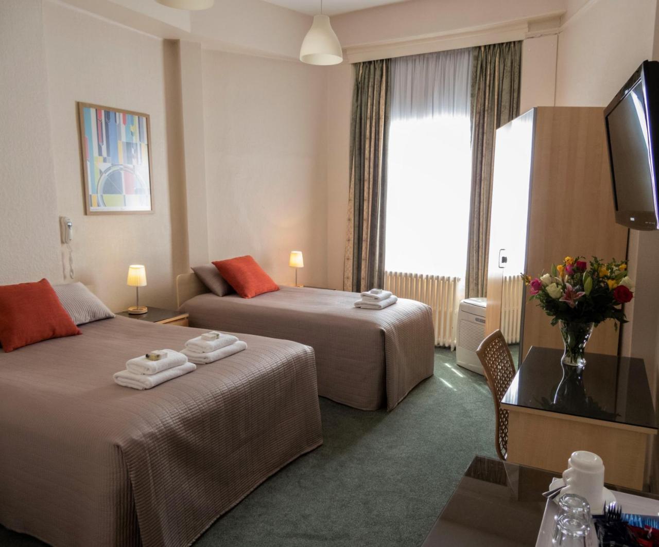 Euro Hotel Лондон Екстериор снимка