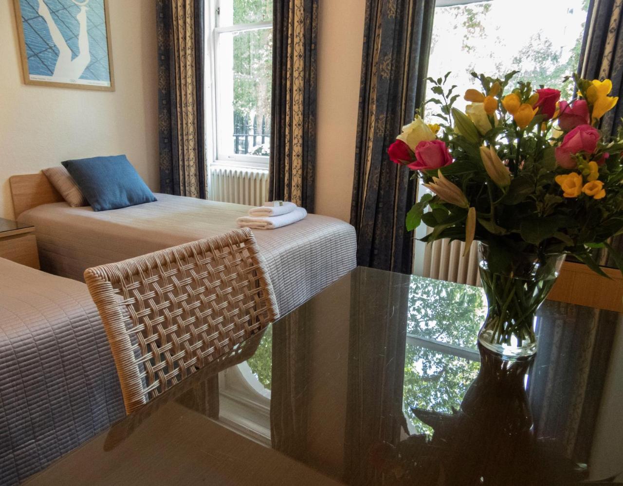 Euro Hotel Лондон Екстериор снимка